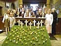 Picture, Children with Daffodil Display